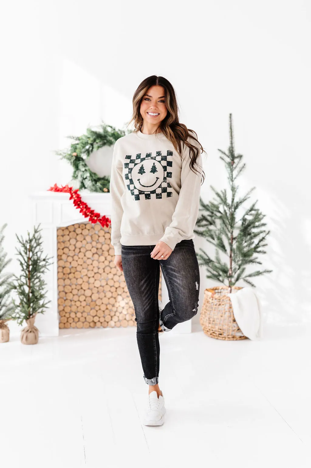 Christmas Tree Joy Graphic Sweatshirt in Sand