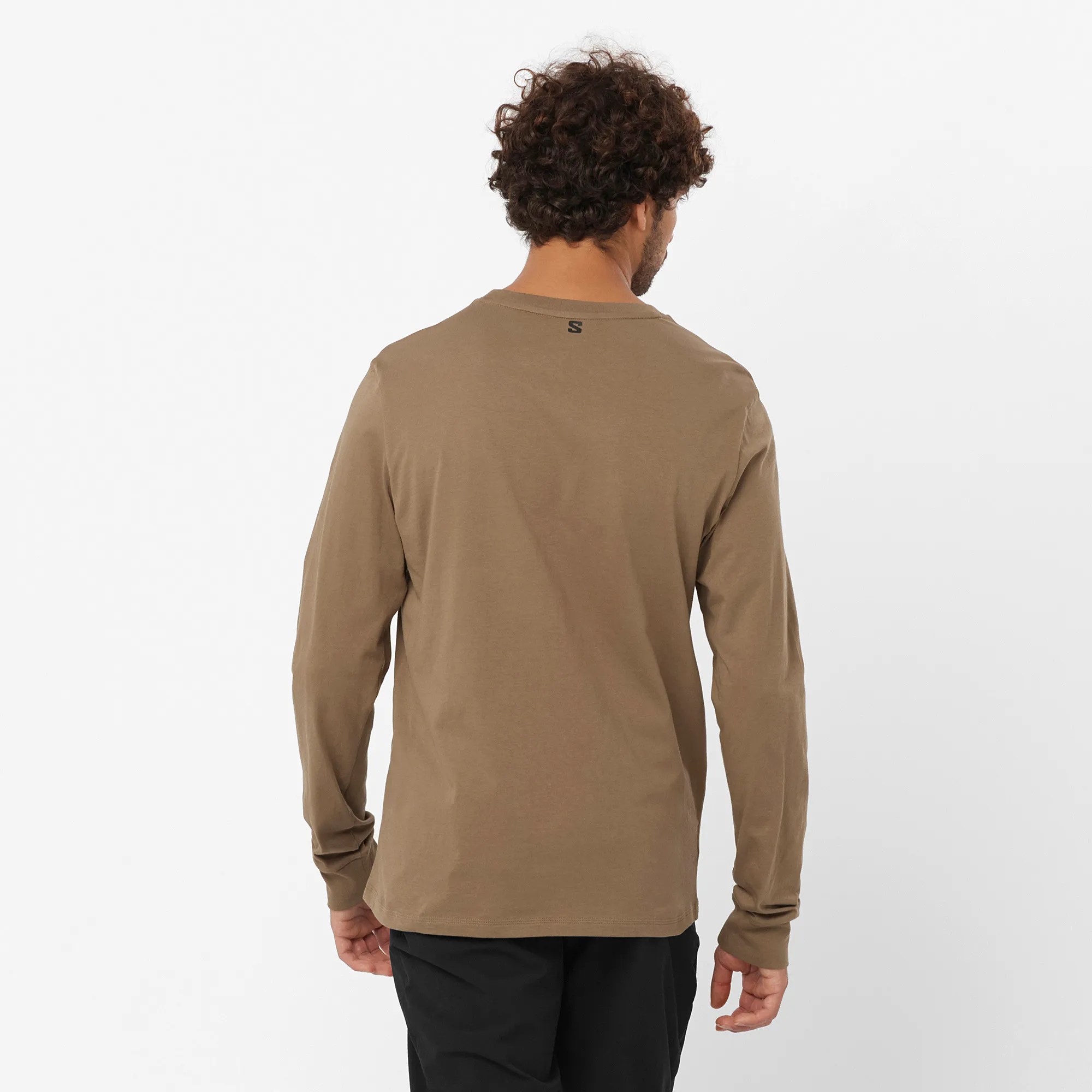Salomon Men&#x27;s Salomon Logo Performance Sweater Shitake | Buy Salomon Men&#x27;s Salomon Logo Performance Sweater Shitake here | Outnorth